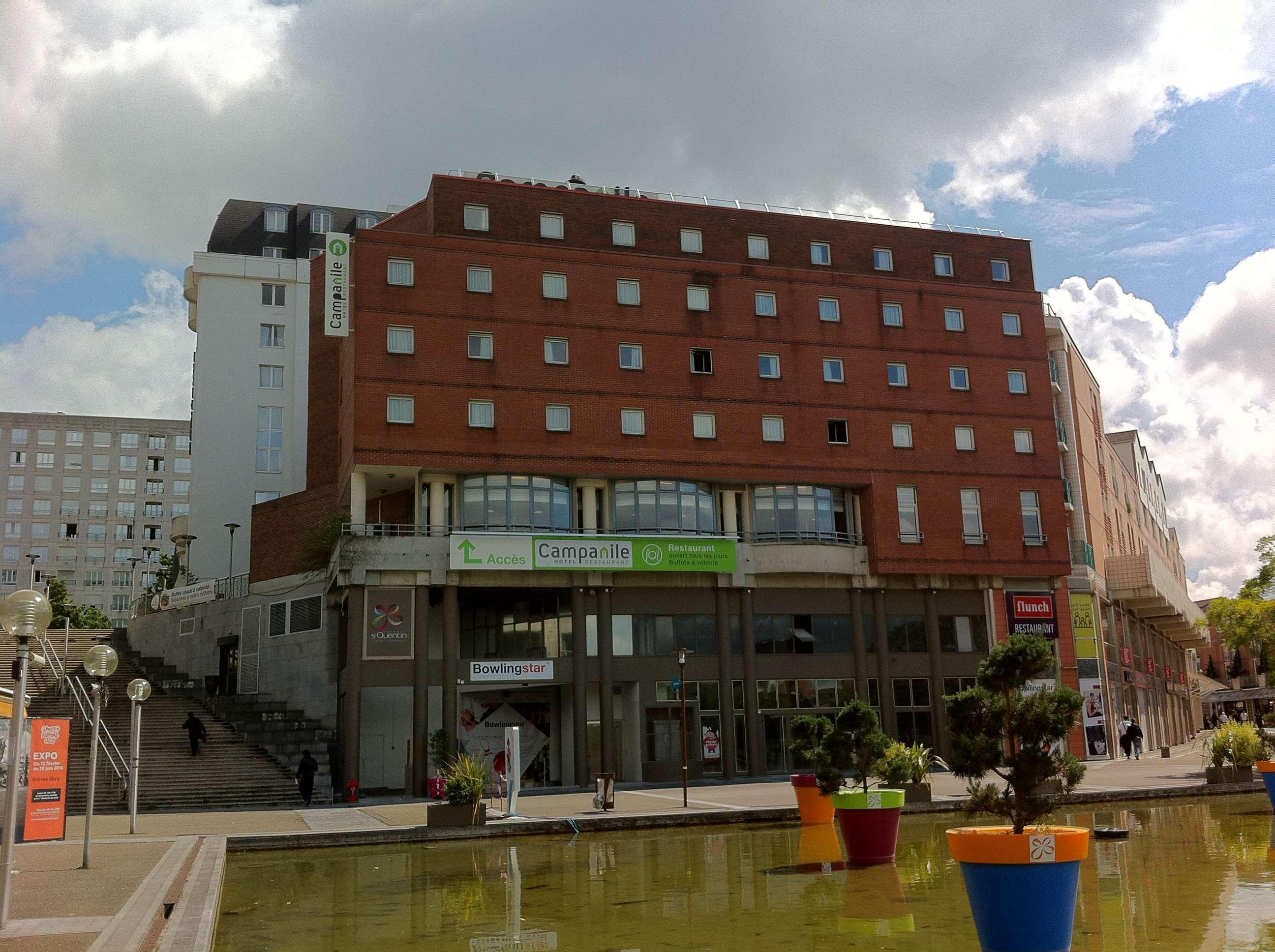 Hotel Campanile Saint-Quentin-En-Yvelines Montigny-le-Bretonneux Esterno foto